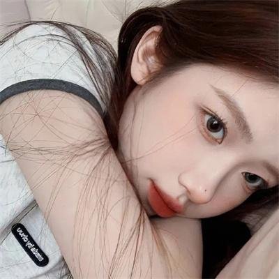 她们的名字叫红 海报